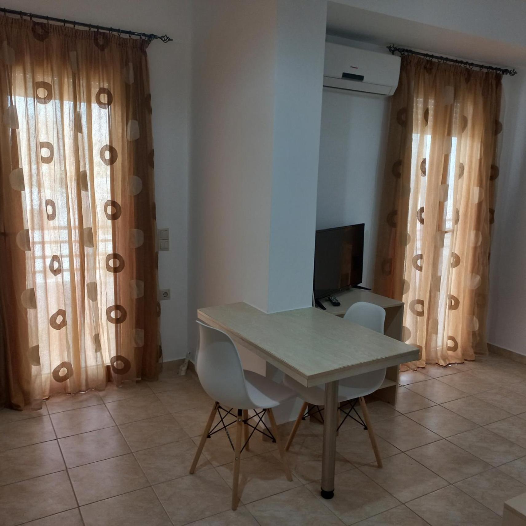 Makrýgialos Central Rooms מראה חיצוני תמונה