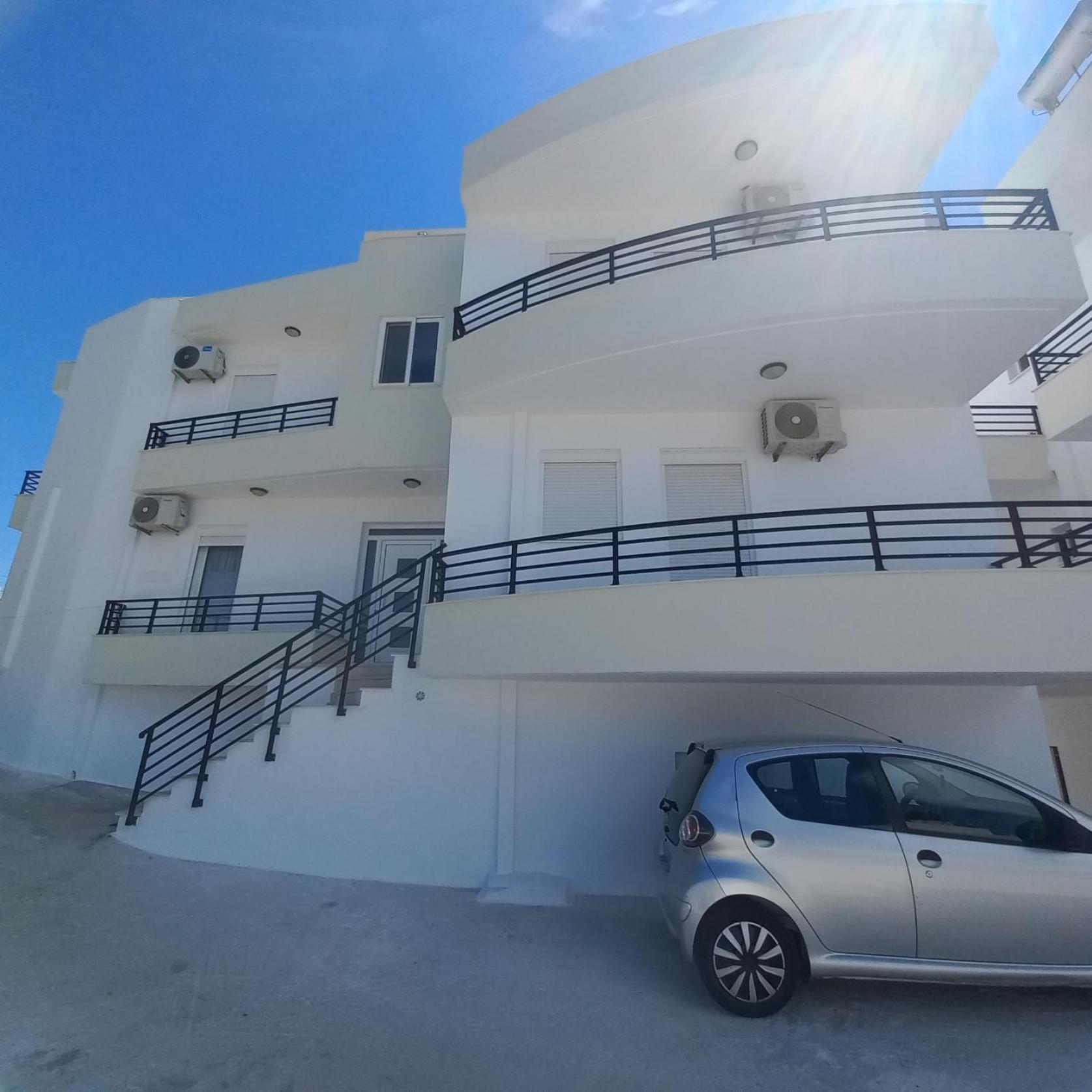 Makrýgialos Central Rooms מראה חיצוני תמונה