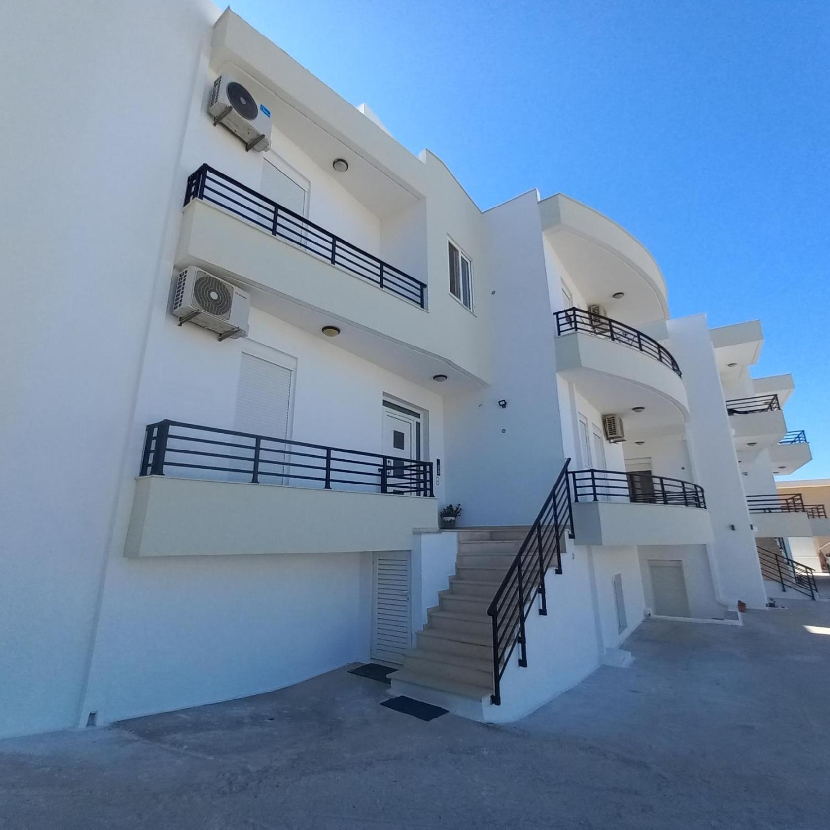 Makrýgialos Central Rooms מראה חיצוני תמונה